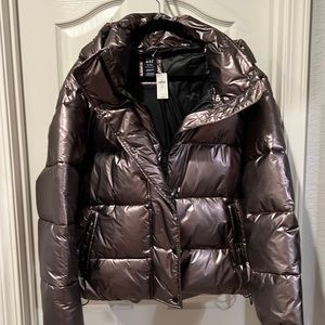 New Bronze heavyweight puffer jacket with detachable hood.